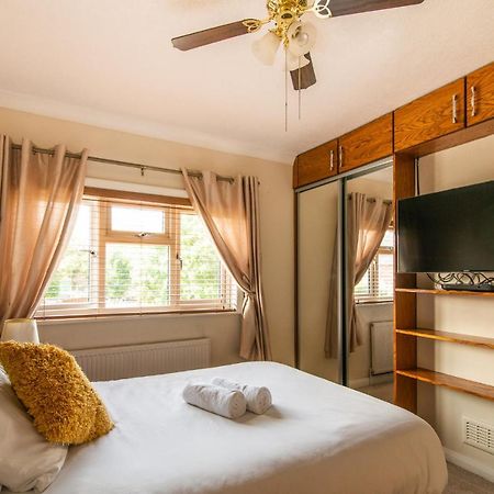 Villa Harmony House- Impeccable 4-Bed In Derby Exterior foto